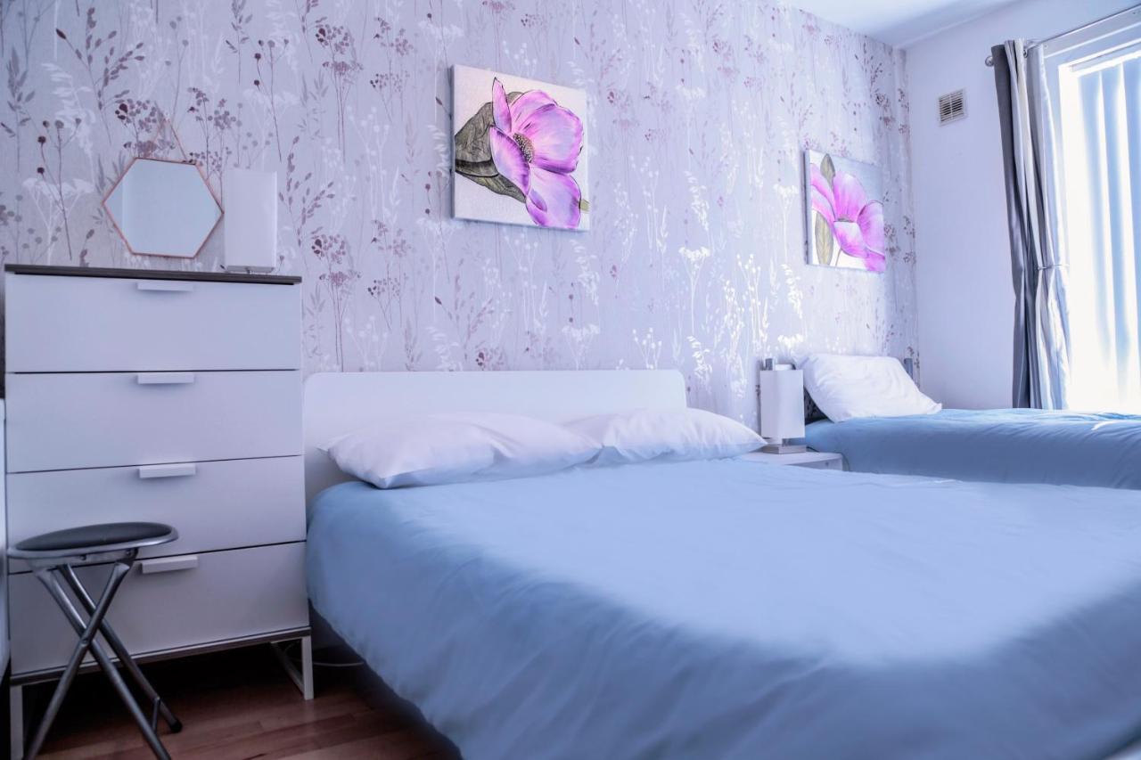 Perfect Central City Location - Parking - 3 Beds - 2 Bedrooms Belfast Dış mekan fotoğraf