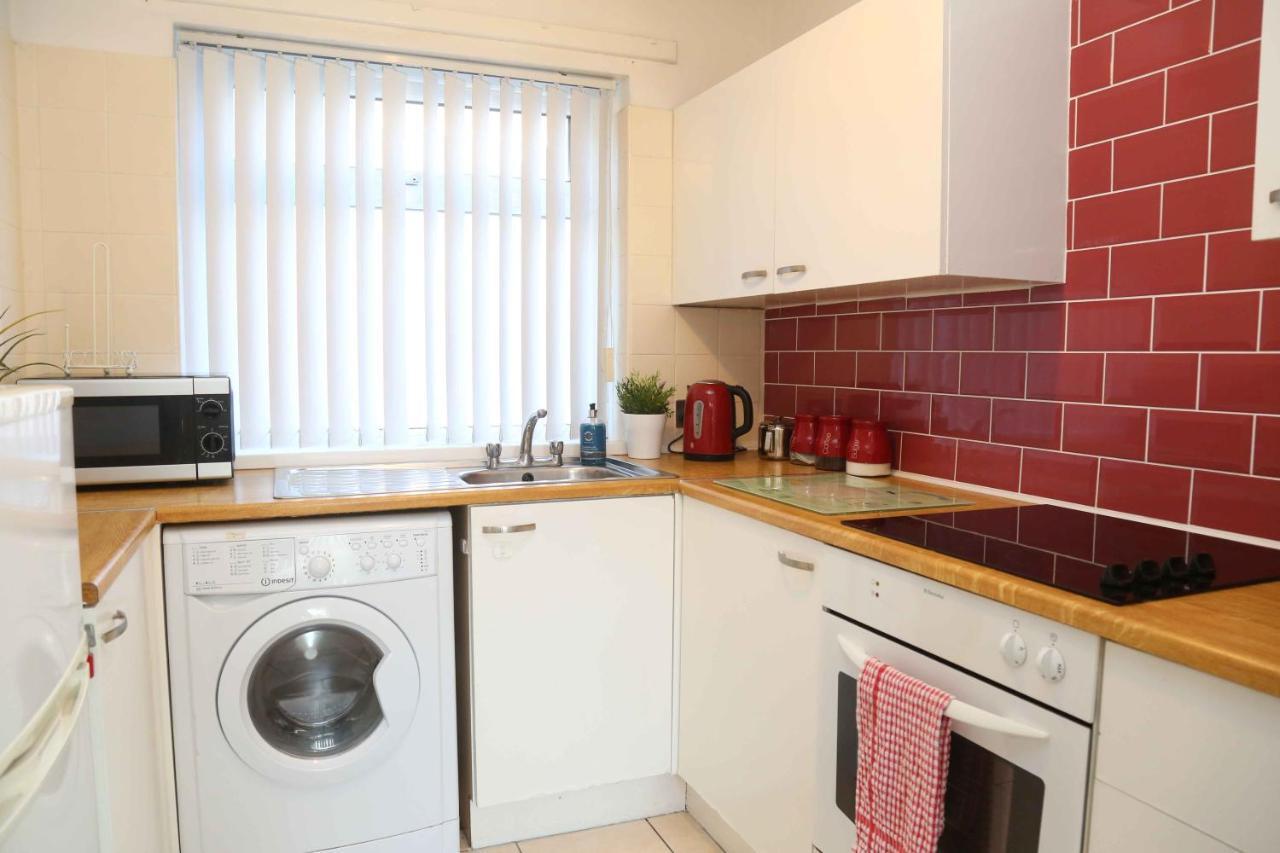Perfect Central City Location - Parking - 3 Beds - 2 Bedrooms Belfast Dış mekan fotoğraf