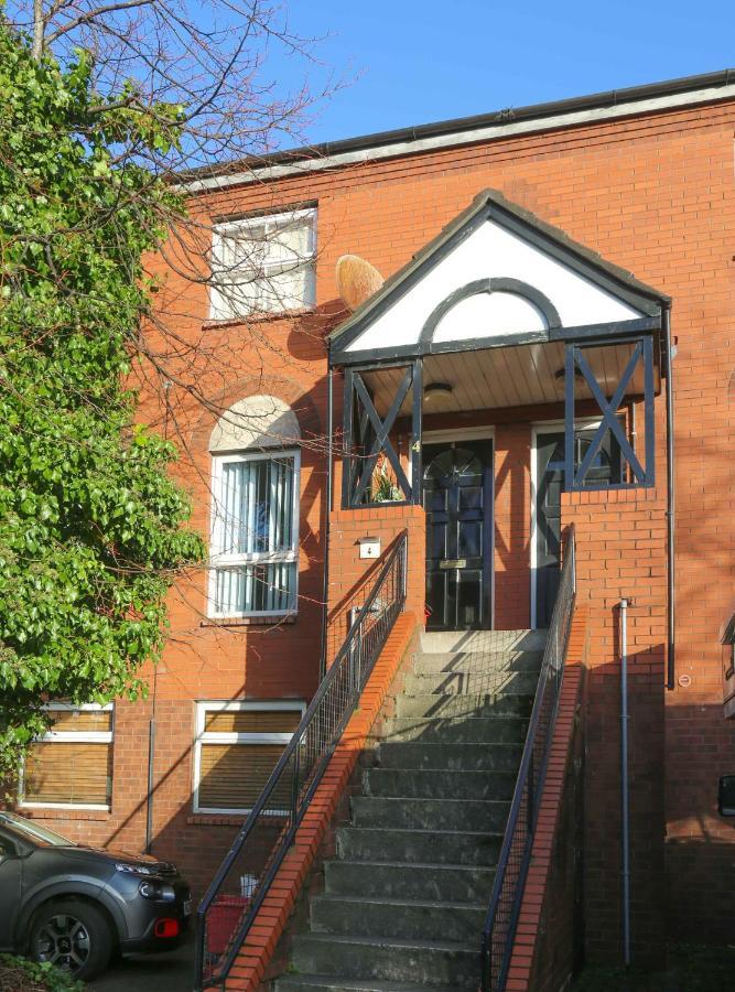 Perfect Central City Location - Parking - 3 Beds - 2 Bedrooms Belfast Dış mekan fotoğraf